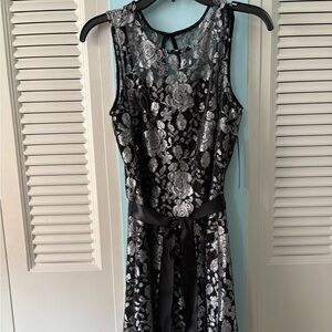 NWT Beautiful Scarlett Black & Silver flower dress with belt. Illusion bodice.